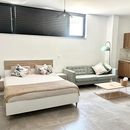 Studio In A Brand New Building Larnaca Exterior photo
